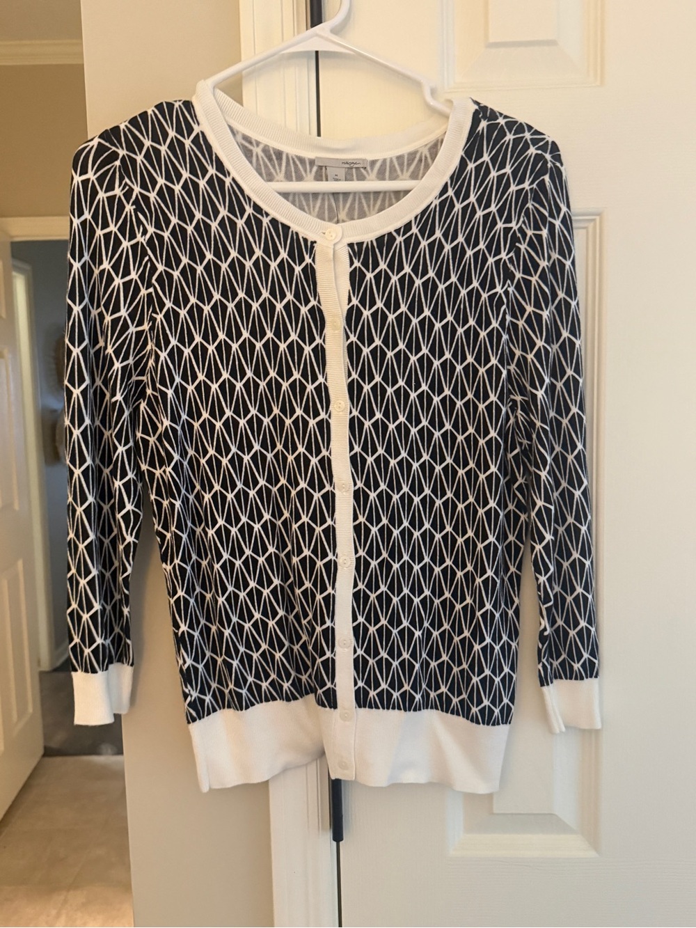 Halogen Women's Black and White Patterned Button-Front Cardigan